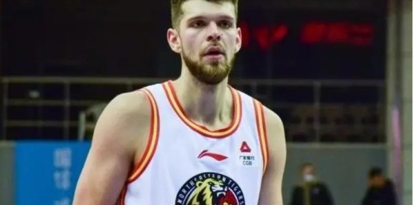 九游助手-广东队新注册大外援，得分王赛季报销；深圳队连续签2名NBA球员